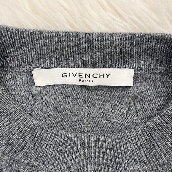 Givenchy Star Wool Grey Sweater - Picture 10 of 16